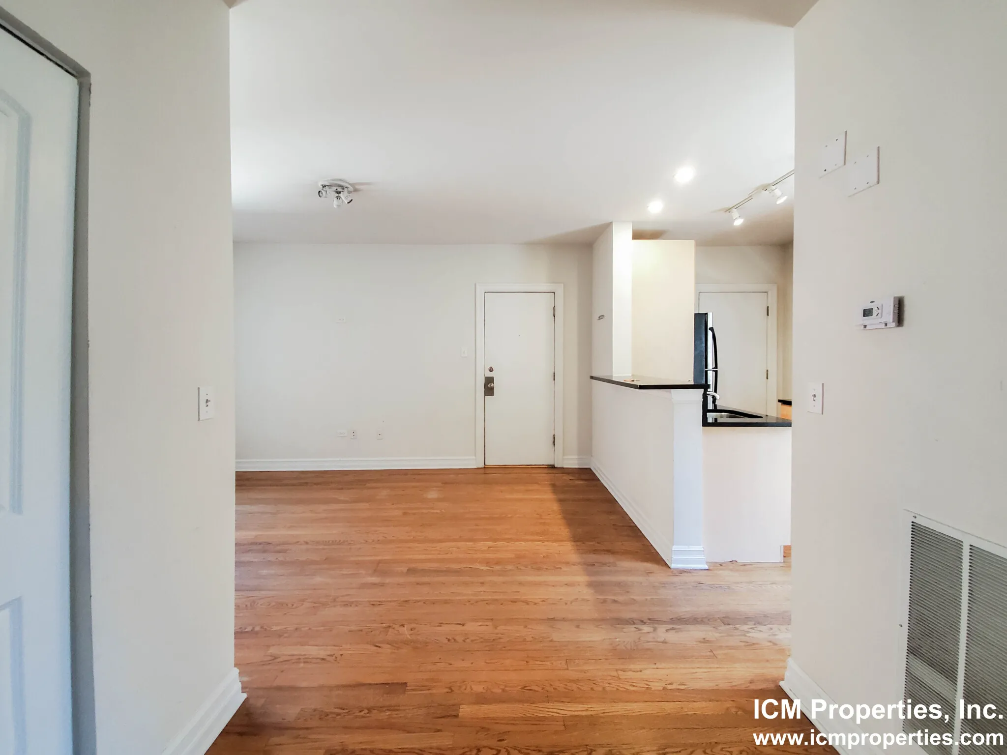 3808 N Sheffield Ave, ,  60613, USA 60613-unit#3810-2W-Chicago-IL