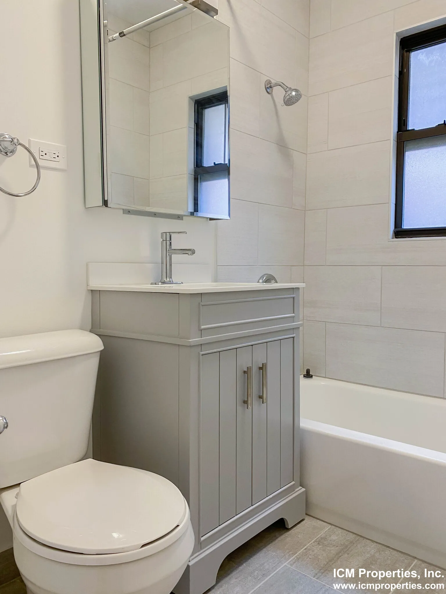 512 W Cornelia Ave, , 60657, USA 60657-unit#518-215-Chicago-IL