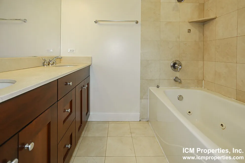 3829 N Southport Ave, , 60613, USA 60613-unit#3829-2-Chicago-IL