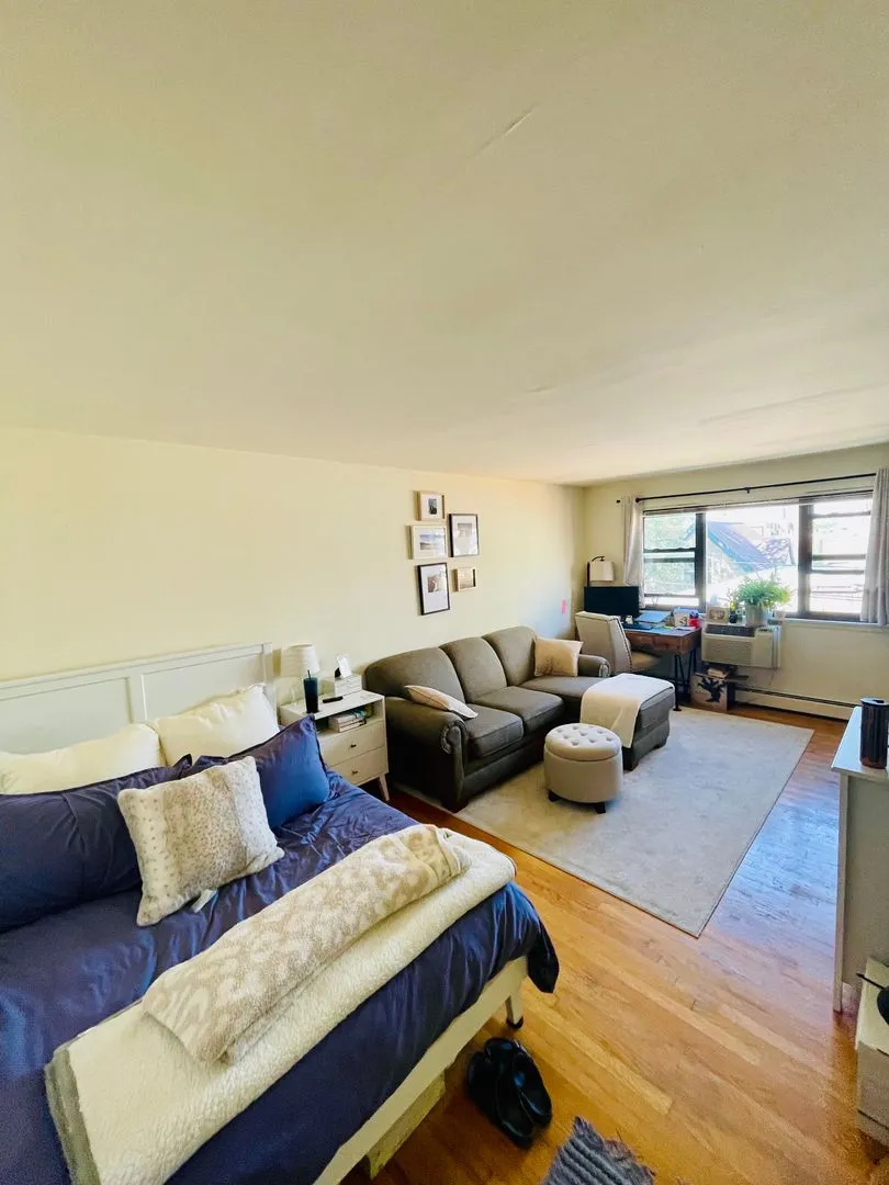 3160 N Cambridge Ave, , 60657, USA 60657-unit#504-Chicago-IL