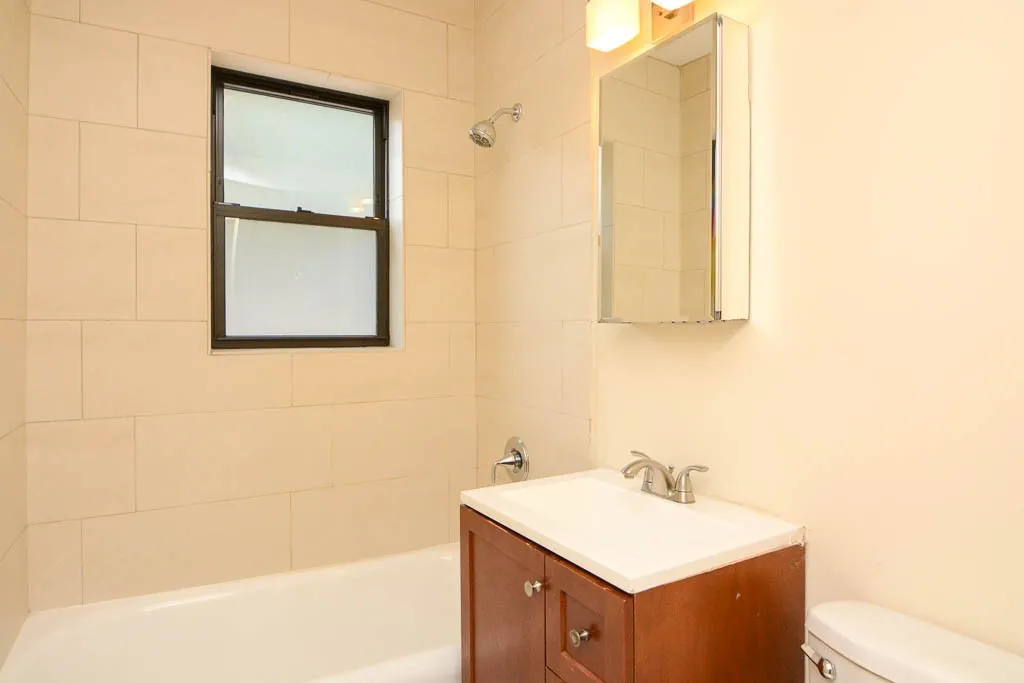 4036 N Ashland Ave, ,  60613, USA 60613-unit#1S-Chicago-IL
