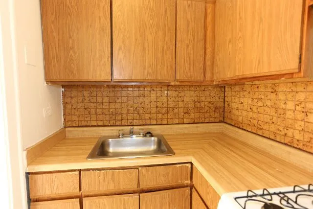 711 W Belmont Ave, ,  60657, USA 60657-unit#211-Chicago-IL