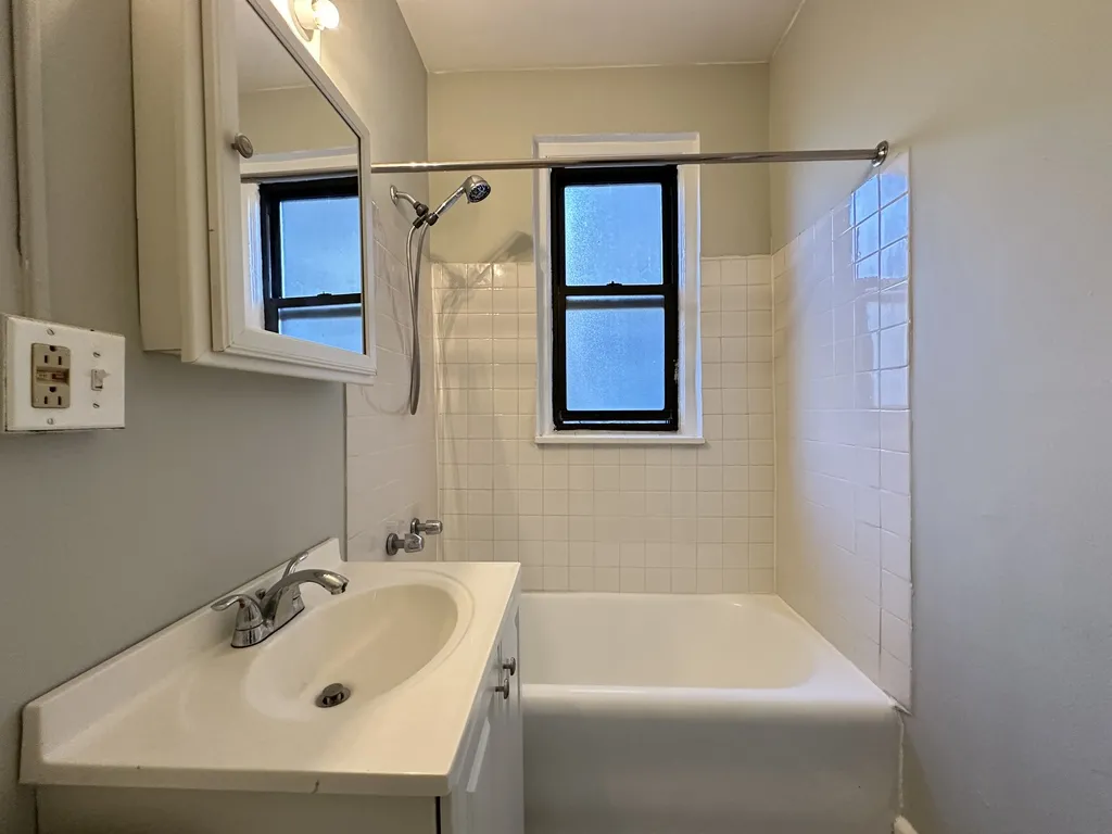 3831 N Fremont St, ,  60613, USA 60613-unit#210-Chicago-IL