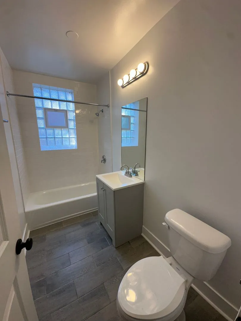 4929 N Kedzie Ave, , 60625, USA 60625-unit#2W-Chicago-IL