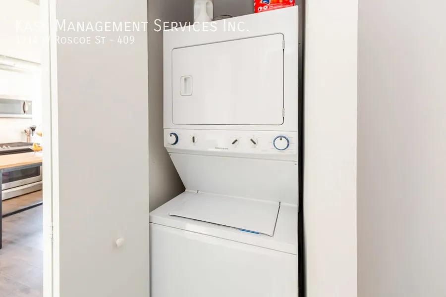 1714 W Roscoe St, ,  60657, USA 60657-unit#409-Chicago-IL