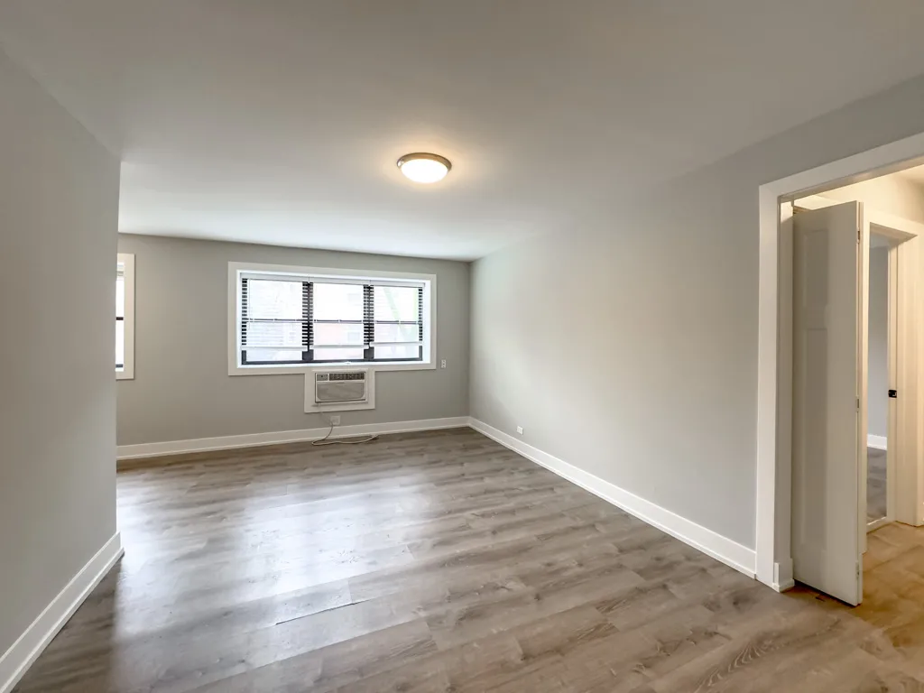 530 W Surf St, ,  60657, USA 60657-unit#202-Chicago-IL