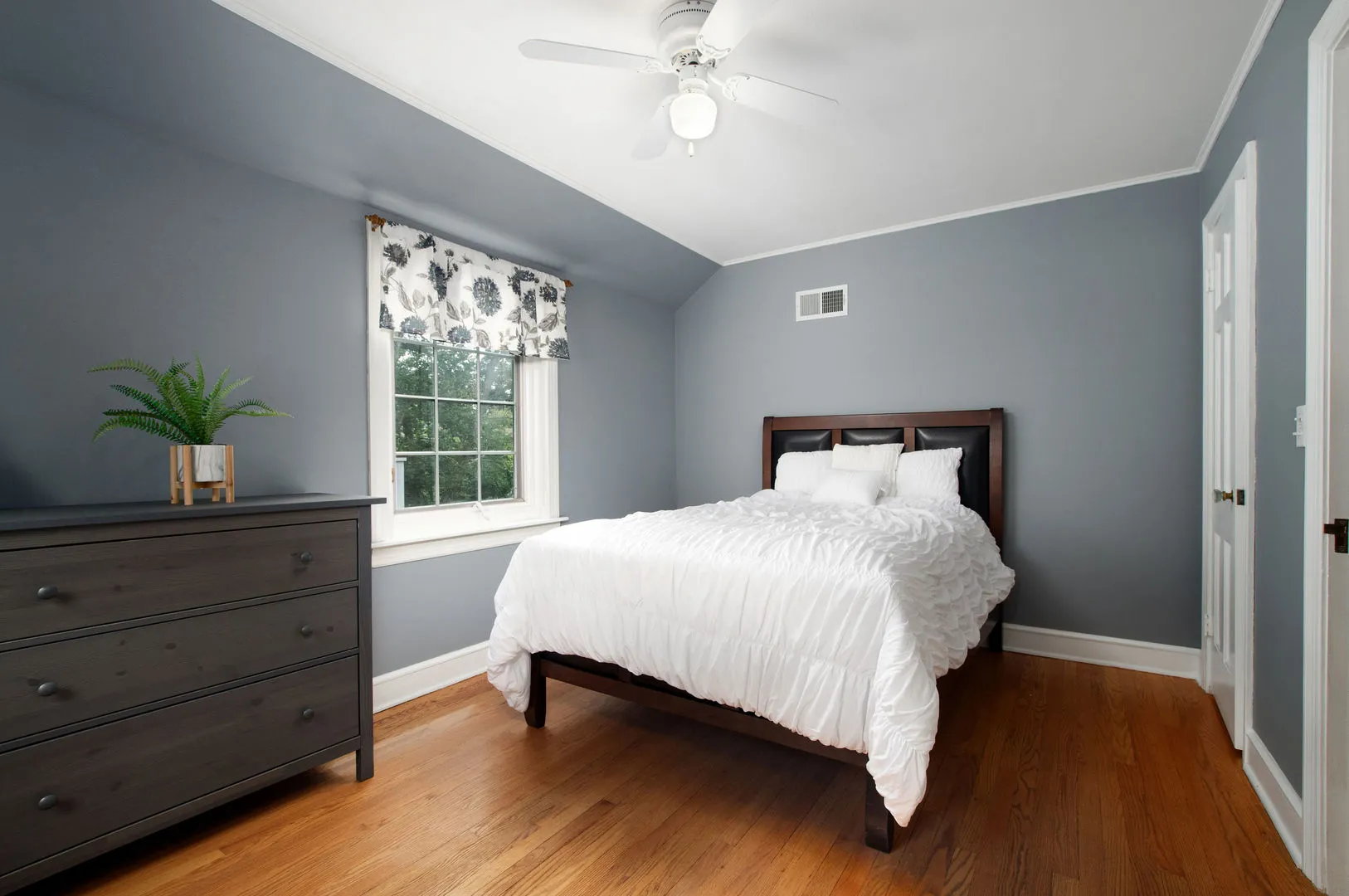 9445 Avers Ave, ,  60203, USA 60203-unit#9445-Evanston-IL