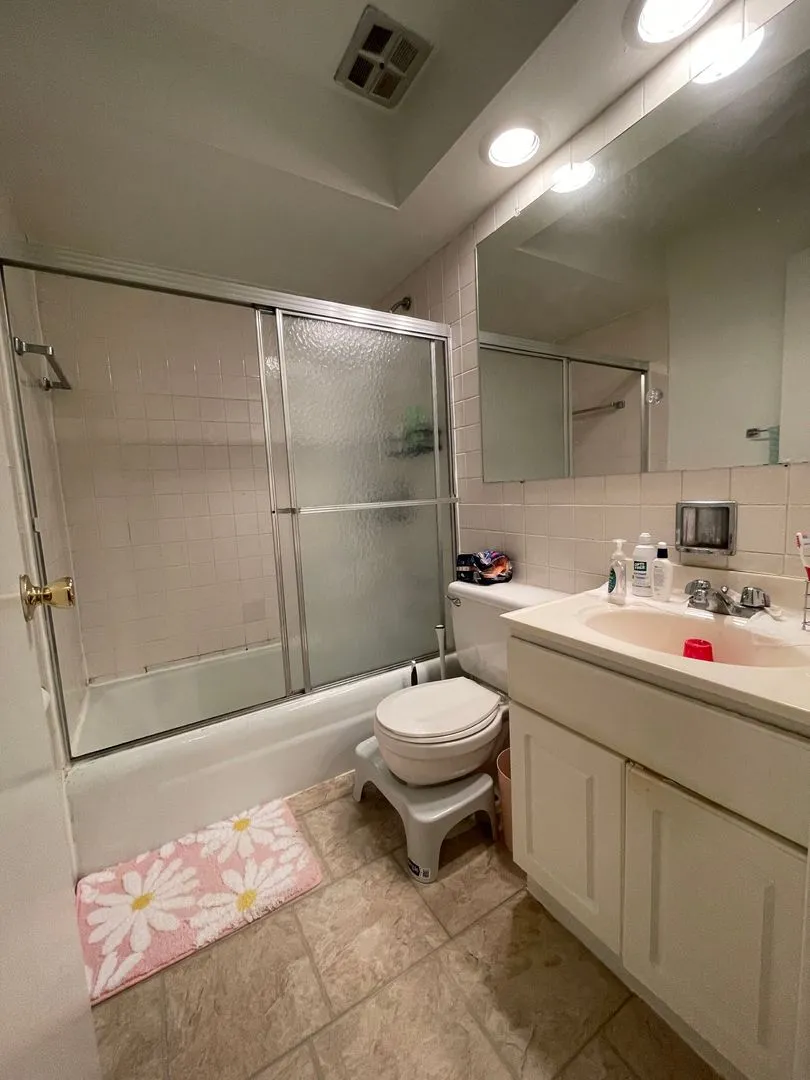 535 W Briar Pl, , 60657, USA 60657-unit#352-Chicago-IL