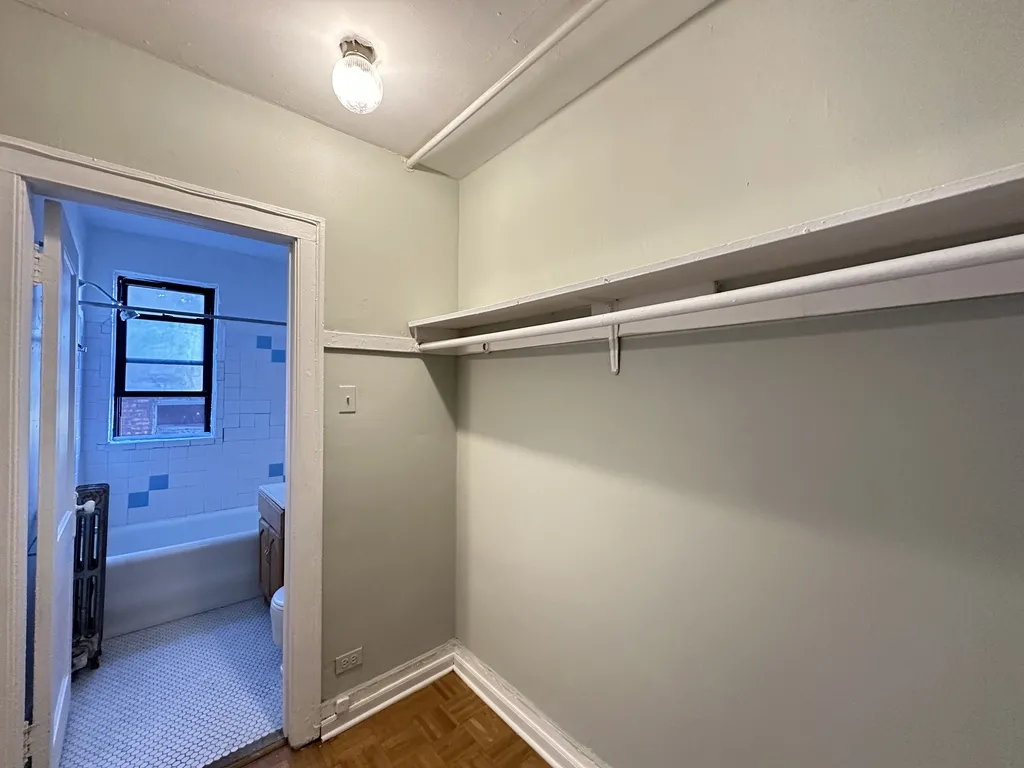 711 W Belmont Ave, , 60657, USA 60657-unit#306-Chicago-IL