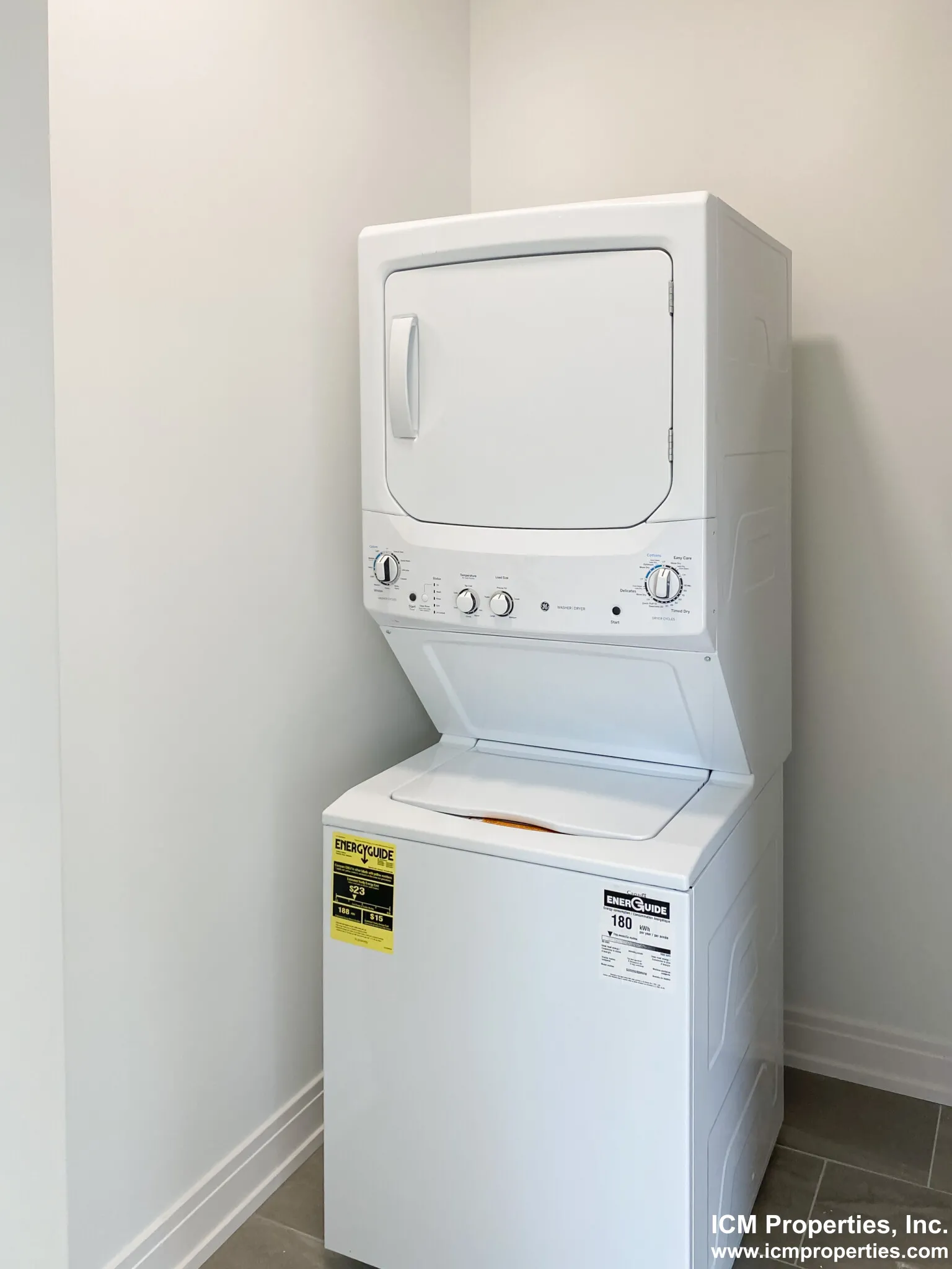 1050 W Cornelia Ave, ,  60657, USA 60657-unit#1050-202-Chicago-IL