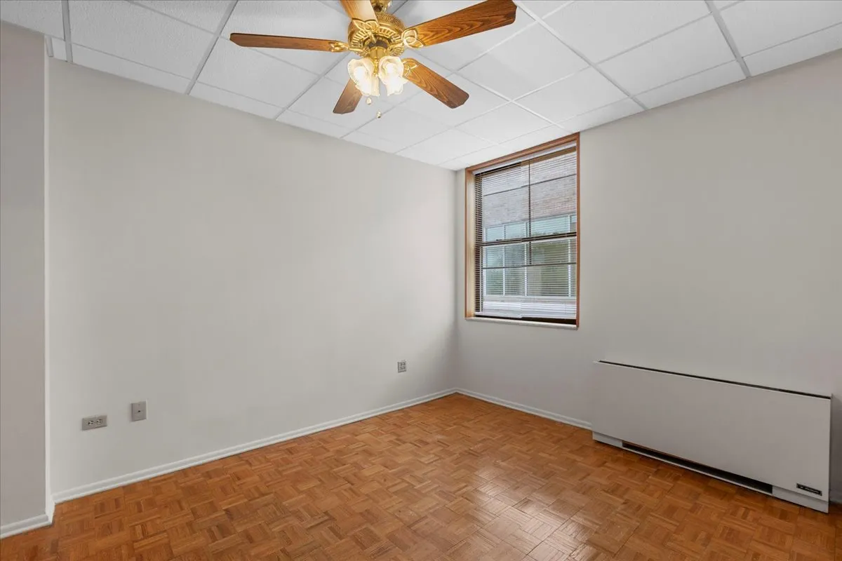 620 W Belmont Ave, ,  60657, USA 60657-unit#402-Chicago-IL