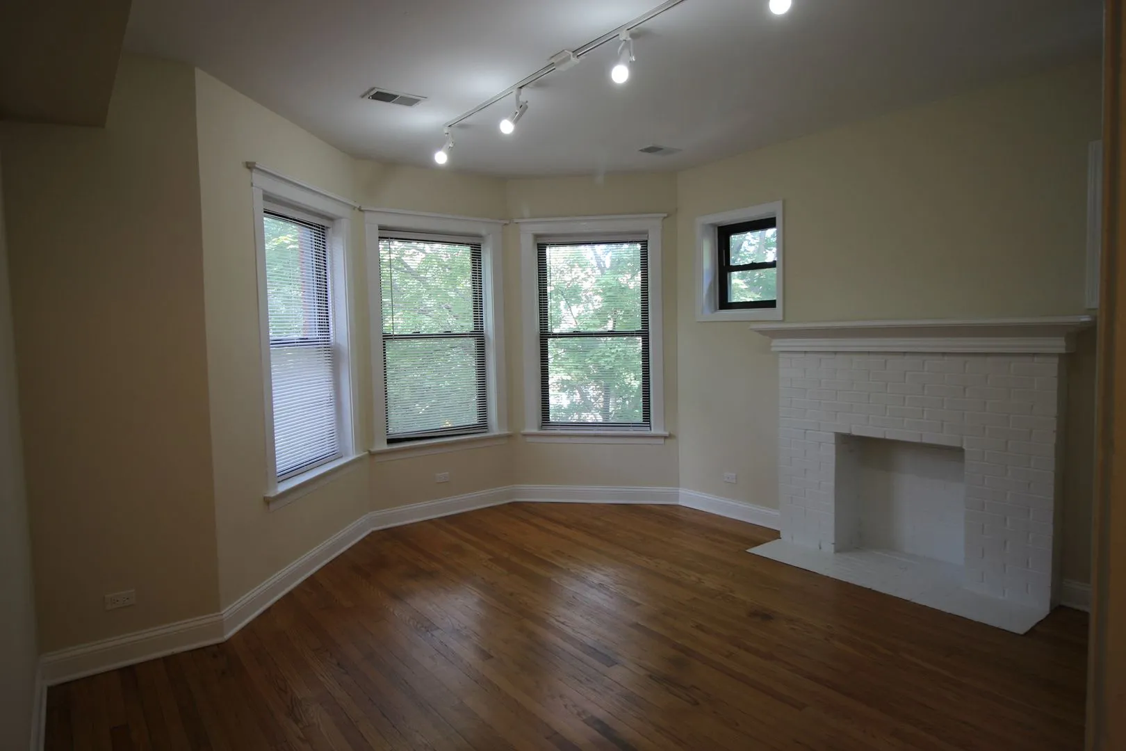 1301 W Columbia Ave, ,  60626, USA 60626-unit#3-Chicago-IL