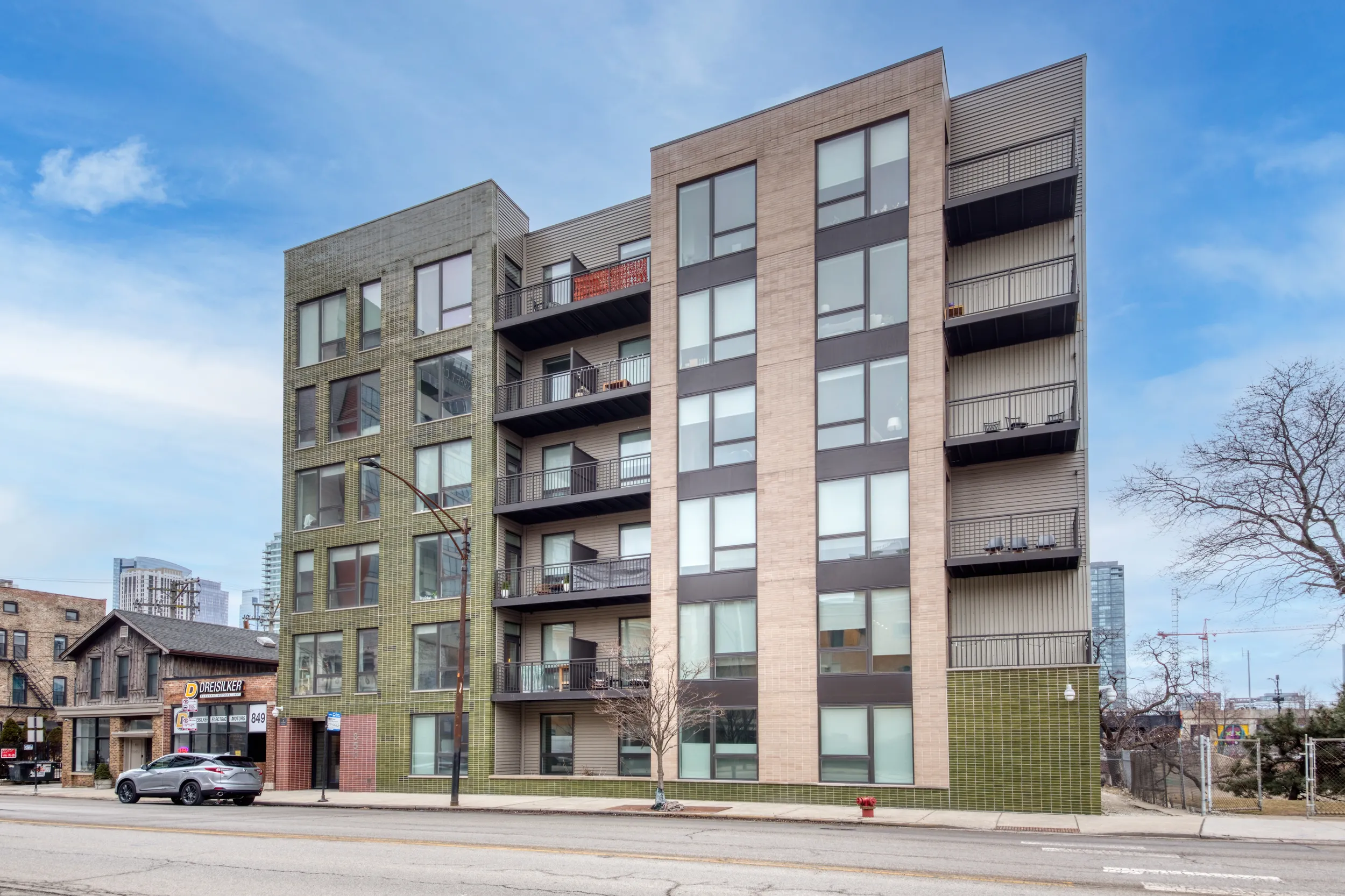 851 W Grand Ave, , 60642, USA 60642-unit#203-Chicago-IL