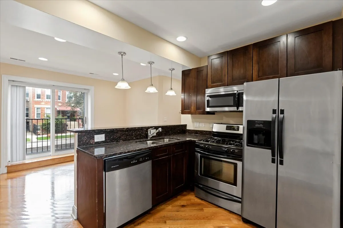 4014 N Central Park Ave, , 60618, USA 60618-unit#3E-Chicago-IL