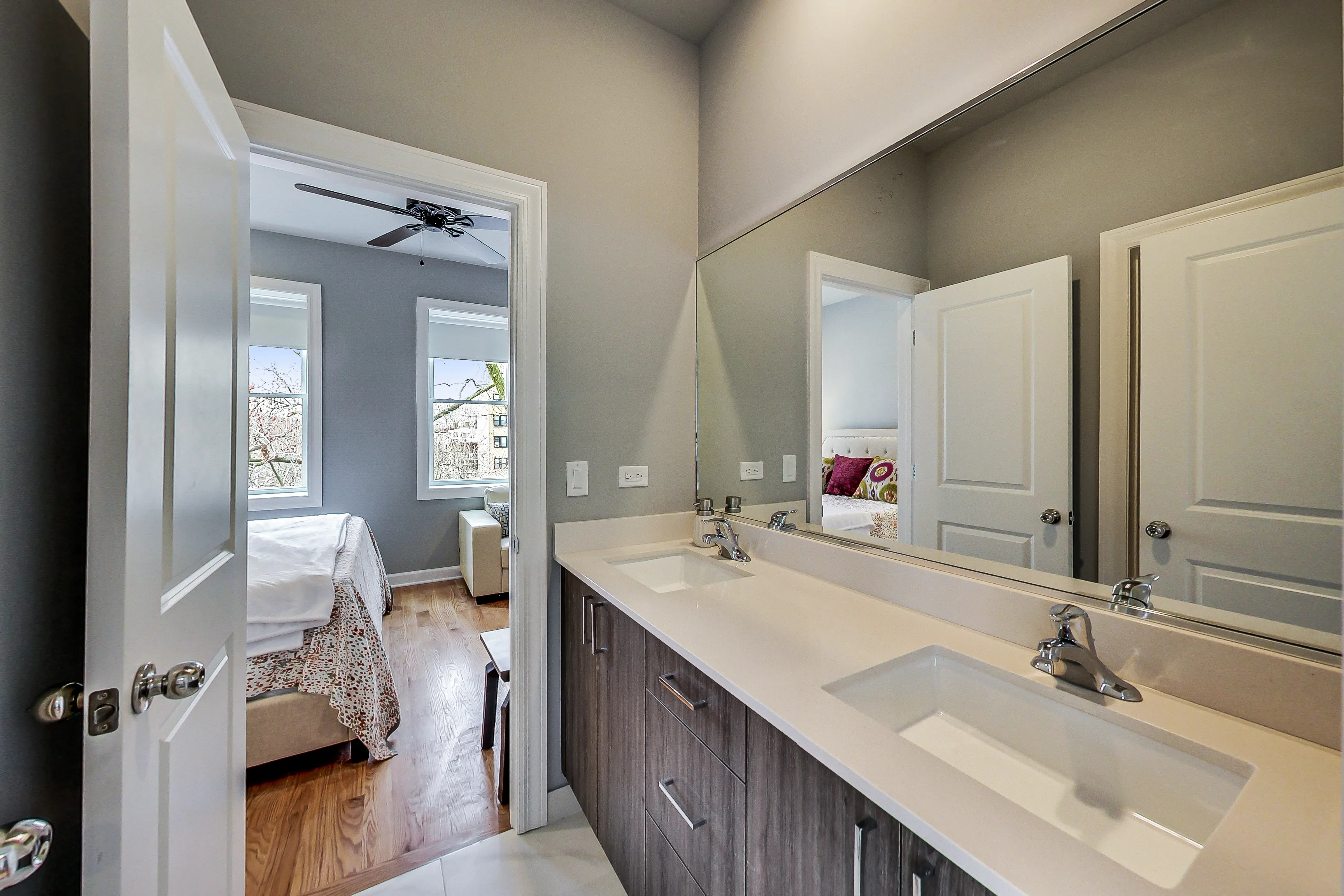 5126 S Kenwood Ave, ,  60615, USA 60615-unit#302-Chicago-IL