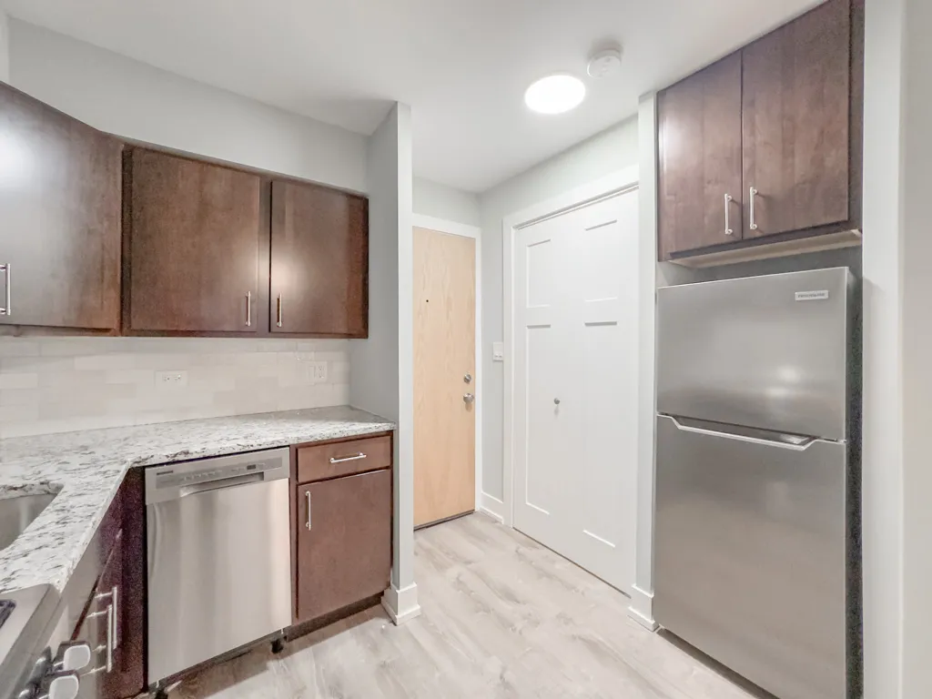445 W Barry Ave, , 60657, USA 60657-unit#216-Chicago-IL