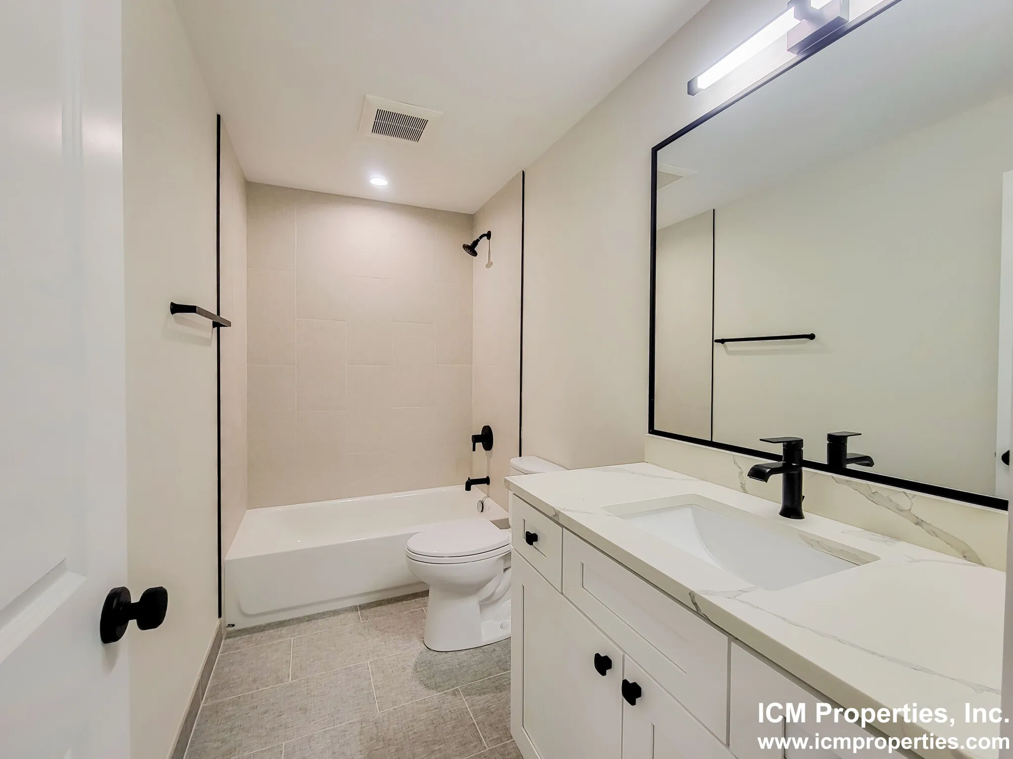 2020 W Montrose Ave, , 60618, USA 60625-unit#2032-2B-Chicago-IL