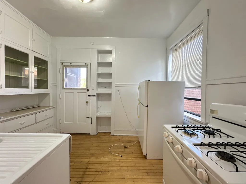 1307 Oak Ave, Evanston,  60201, USA 60201-unit#3W-Chicago-IL