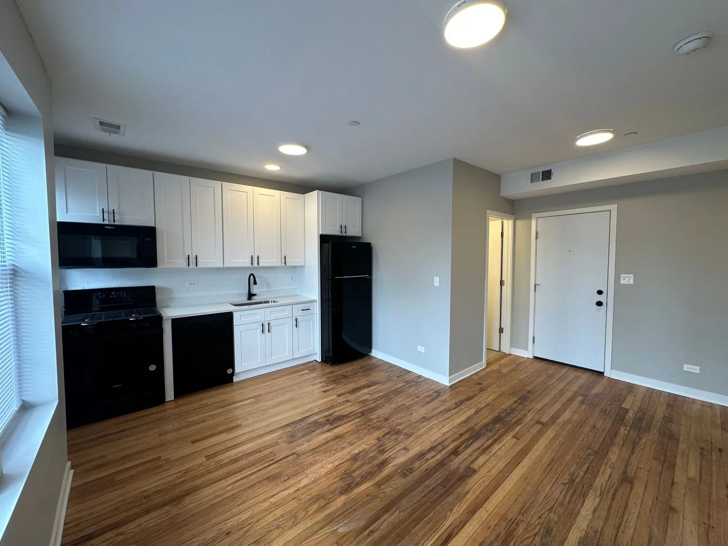 3055 W Leland Ave, , 60625, USA 60625-unit#205-Chicago-IL