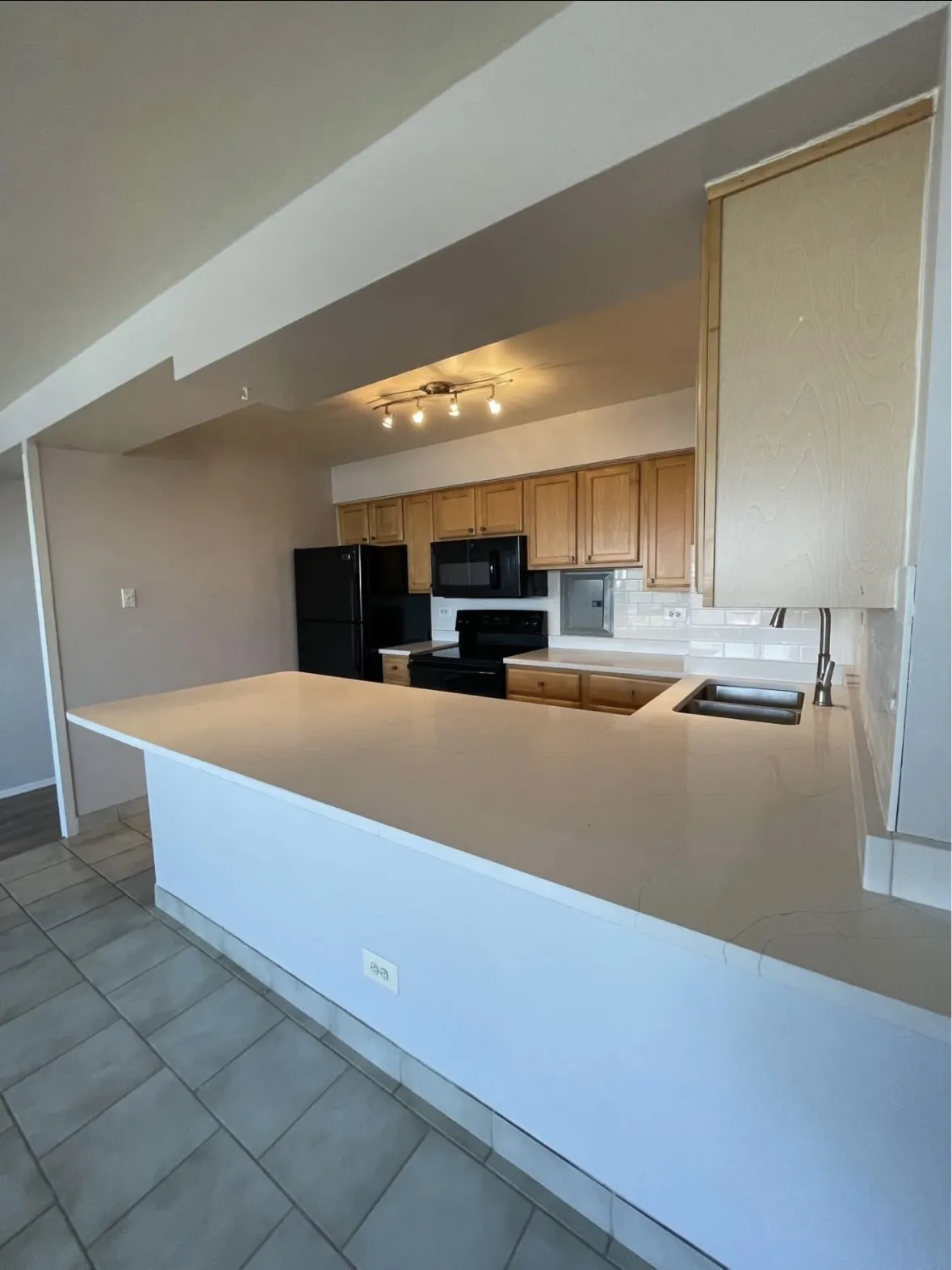 6030 N Sheridan Rd, ,  60660, USA 60660-unit#1003-Chicago-IL