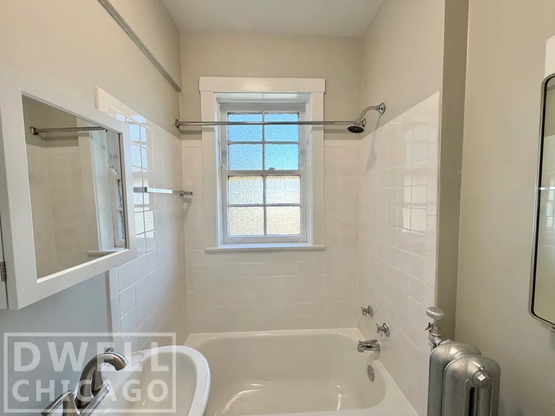 1601 W Thome Ave, ,  60660, USA 60660-unit#2A-Chicago-IL
