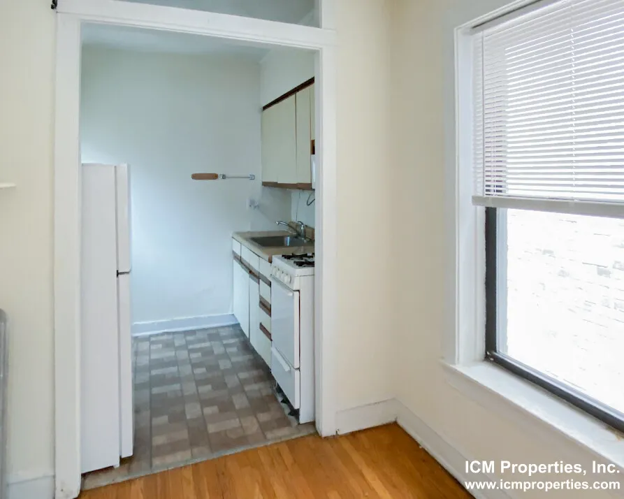 512 W Cornelia Ave, ,  60657, USA 60657-unit#512-302-Chicago-IL