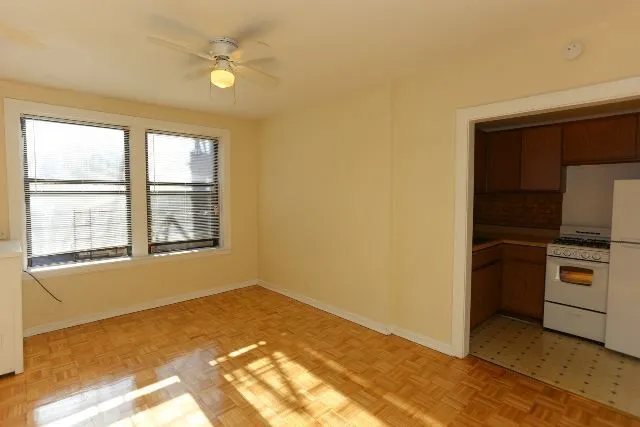 711 W Belmont Ave, ,  60657, USA 60657-unit#211-Chicago-IL