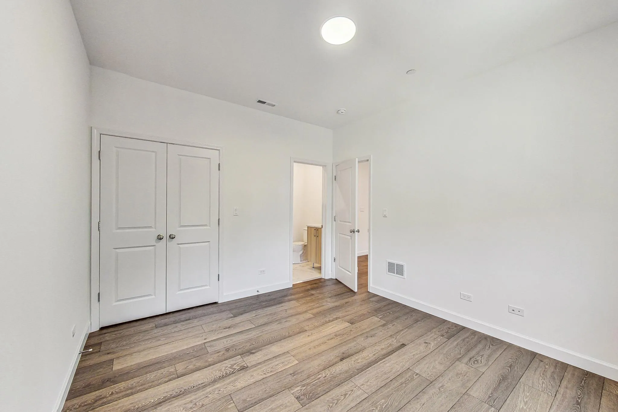 6122 S University Ave, ,  60637, USA 60637-unit#103-Chicago-IL