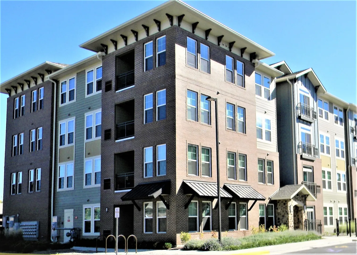 670 E Algonquin Rd, , 60173, USA 60173-unit#670-Schaumburg-IL