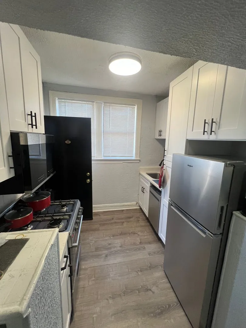 6126 S Ingleside Ave, ,  60637, USA 60637-unit#3W-Chicago-IL