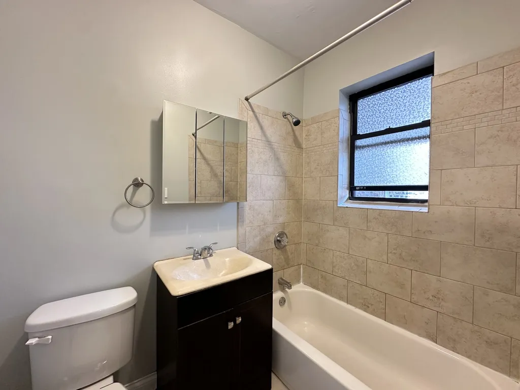 4419 N Wolcott Ave, ,  60640, USA 60640-unit#3B-Chicago-IL