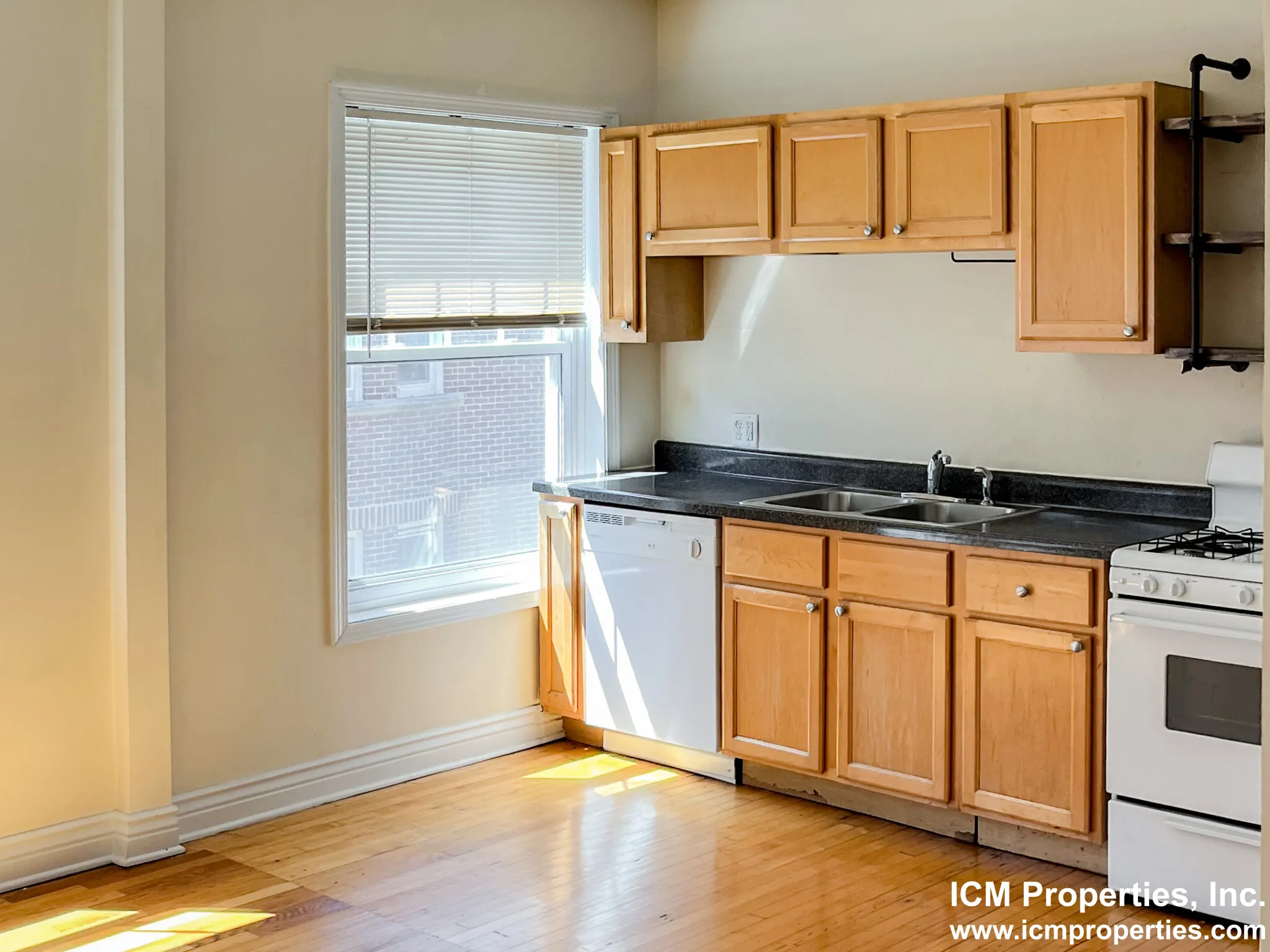 2000 W Foster Ave, ,  60625, USA 60640-unit#2000-2C-Chicago-IL