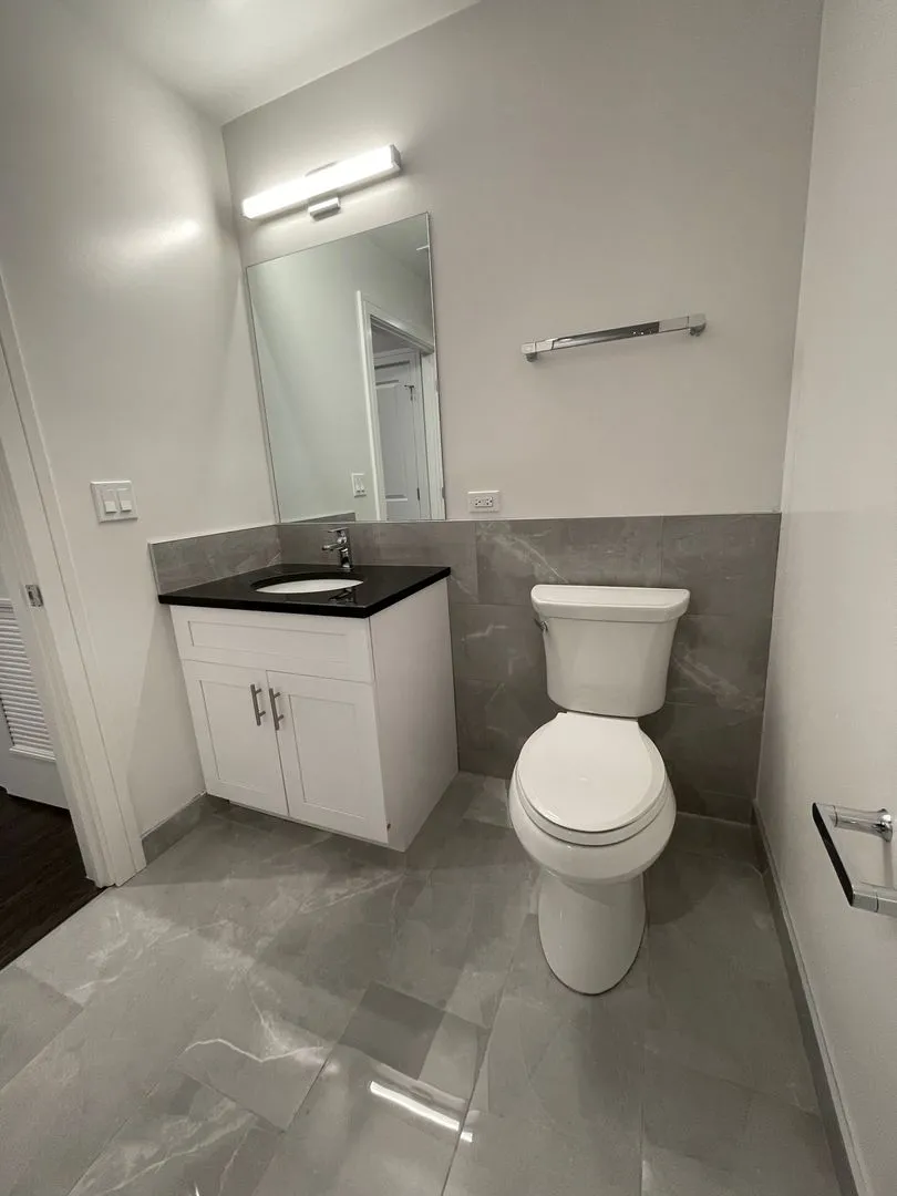 1730 W Greenleaf Ave, ,  60626, USA 60626-unit#1730-202-Chicago-IL