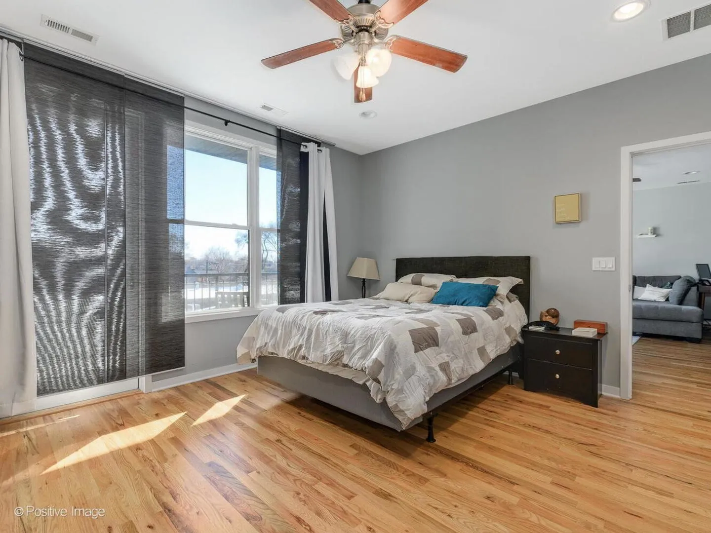 1822 W Irving Park Rd, , 60613, USA 60613-unit#403-Chicago-IL