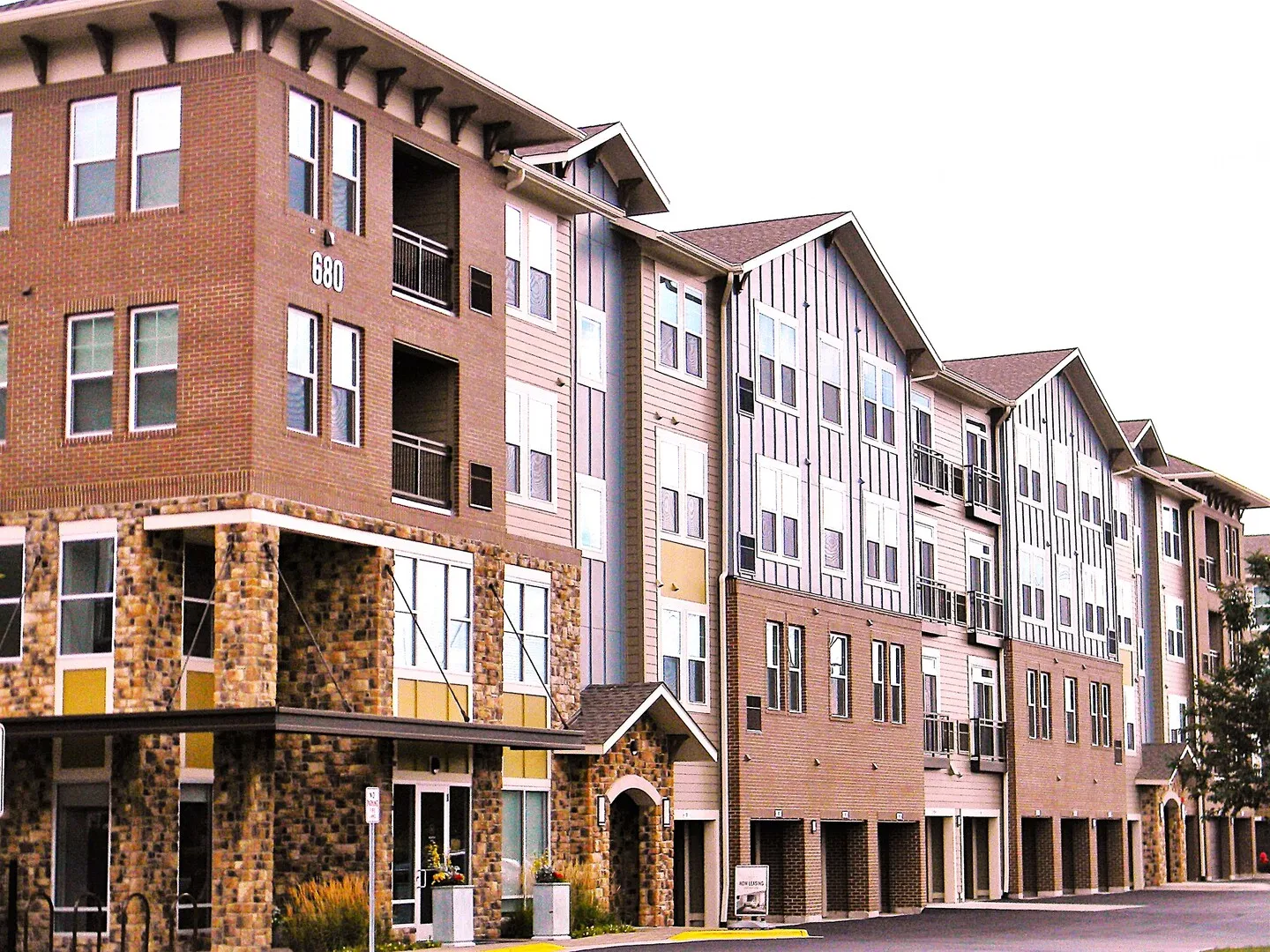 680 E Algonquin Rd, , 60173, USA 60173-unit#680-Schaumburg-IL