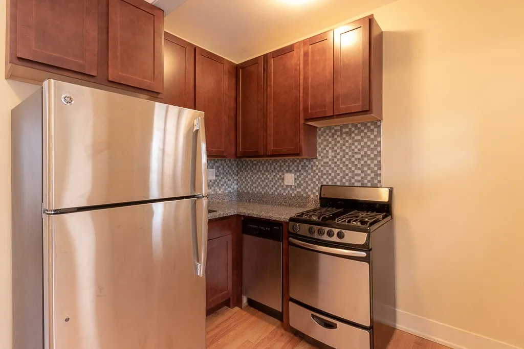 3722 N Pine Grove Ave, ,  60613, USA 60613-unit#3W-Chicago-IL