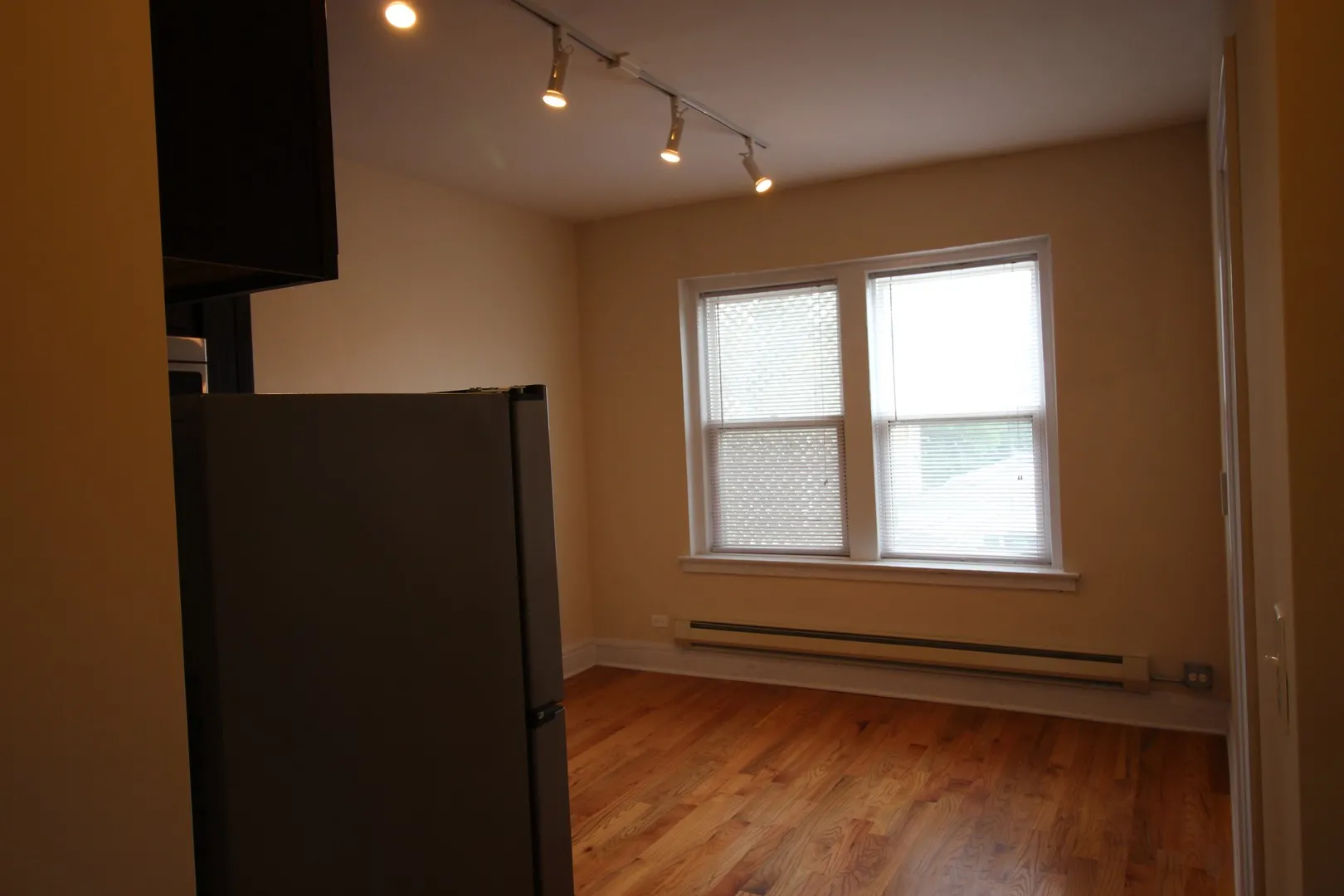 1210 W Granville Ave, ,  60660, USA 60660-unit#208-Chicago-IL