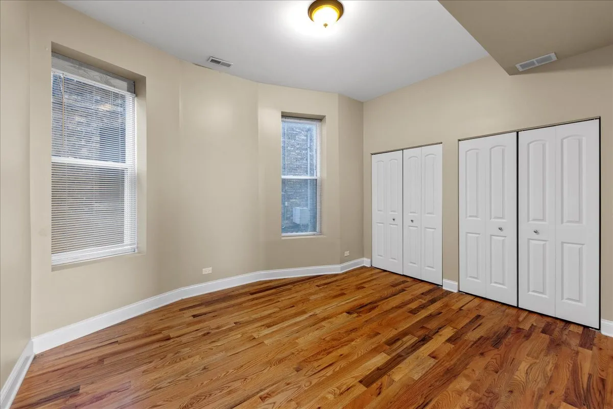 3927 N Clarendon Ave, ,  60613, USA 60613-unit#1R-Chicago-IL