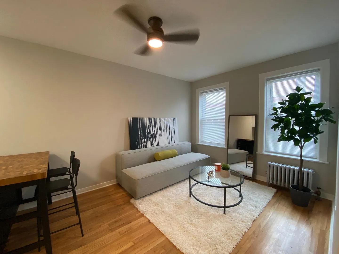 3250 N Pulaski Rd, , 60641, USA 60641-unit#211-Chicago-IL