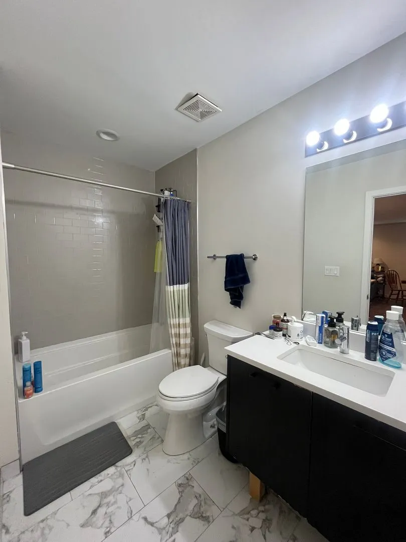 1045 W Cornelia Ave, ,  60657, USA 60657-unit#102-Chicago-IL