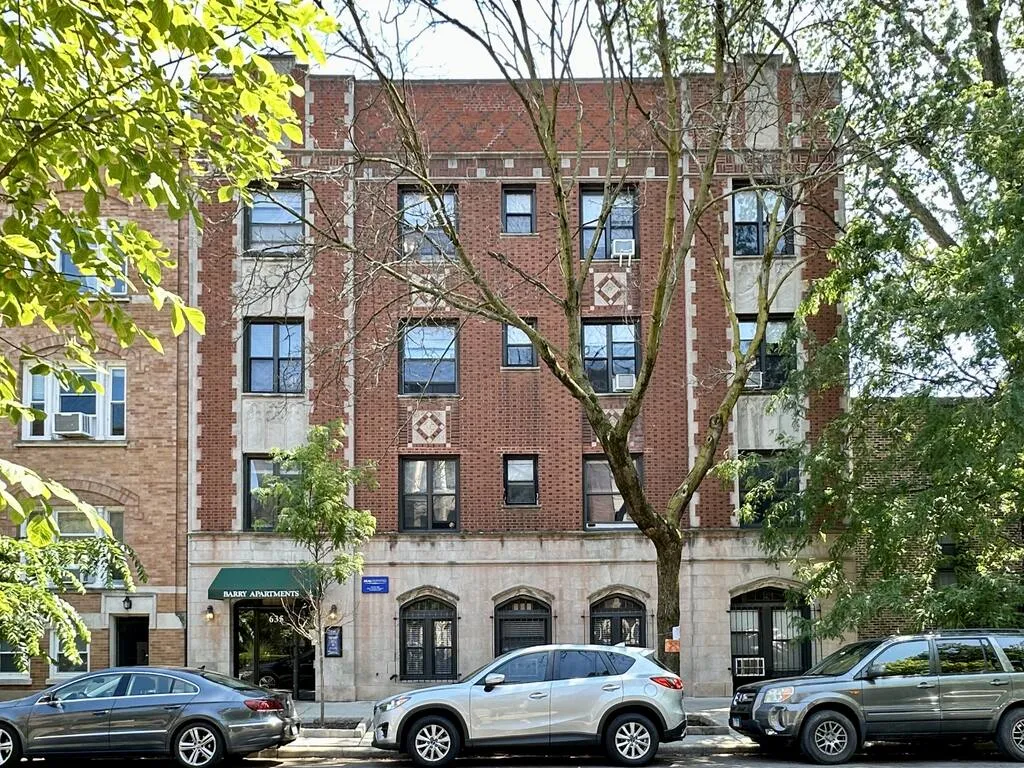 635 W Barry Ave, , 60657, USA 60657-unit#304-Chicago-IL