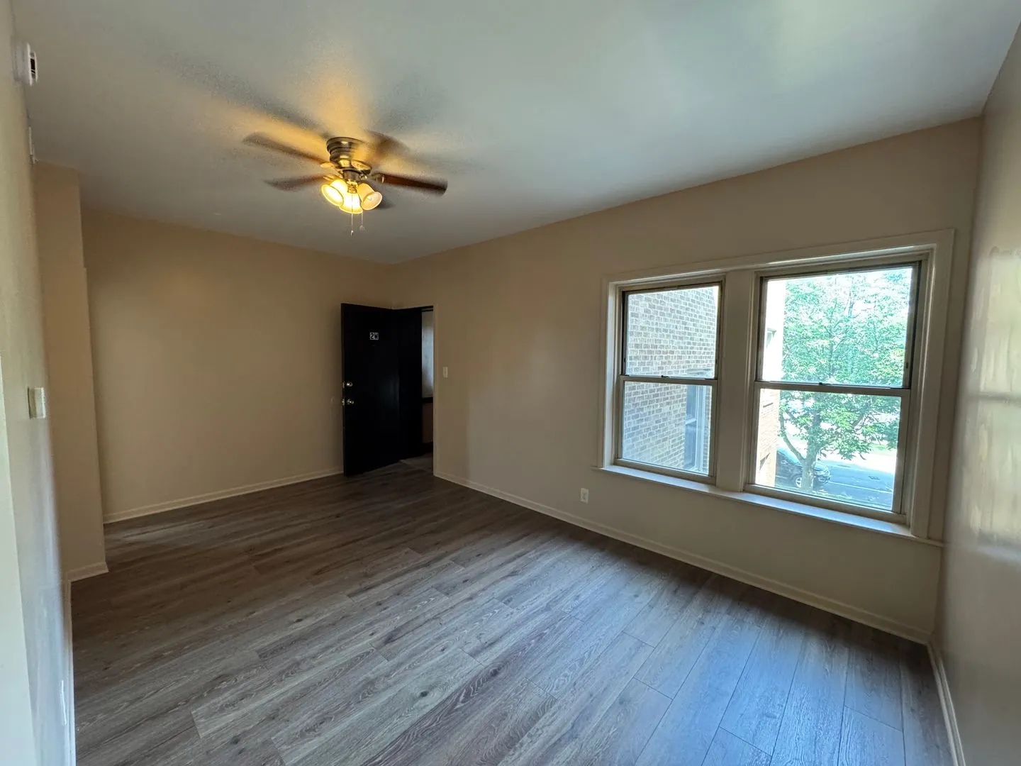 10214 S King Dr, ,  60628, USA 60628-unit#2W-Chicago-IL