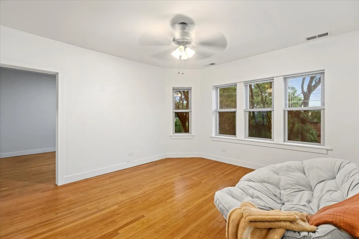 4055 N Spaulding Ave, ,  60618, USA 60618-unit#3-Chicago-IL