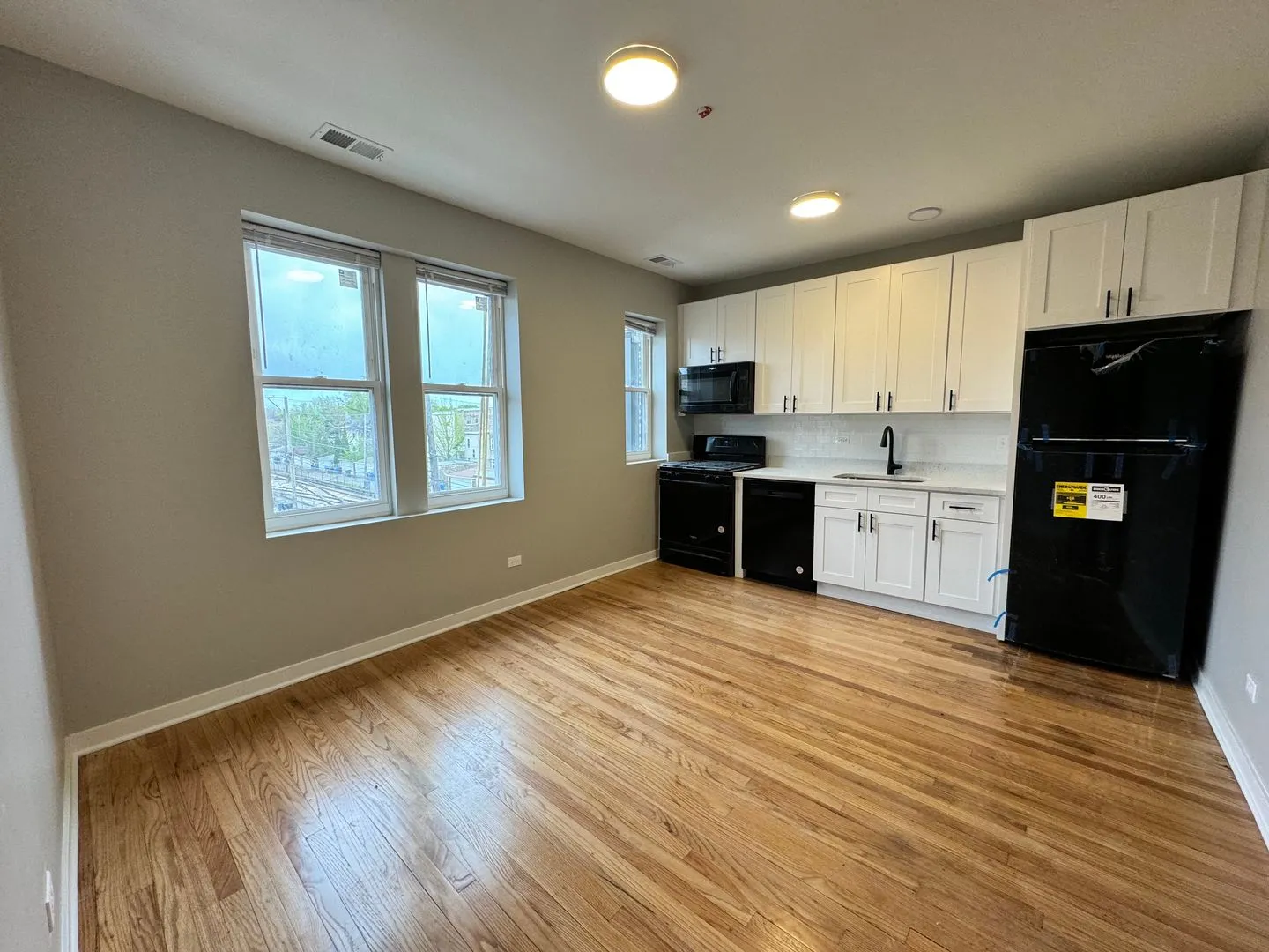 3051 W Leland Ave, ,  60625, USA 60625-unit#208-Chicago-IL