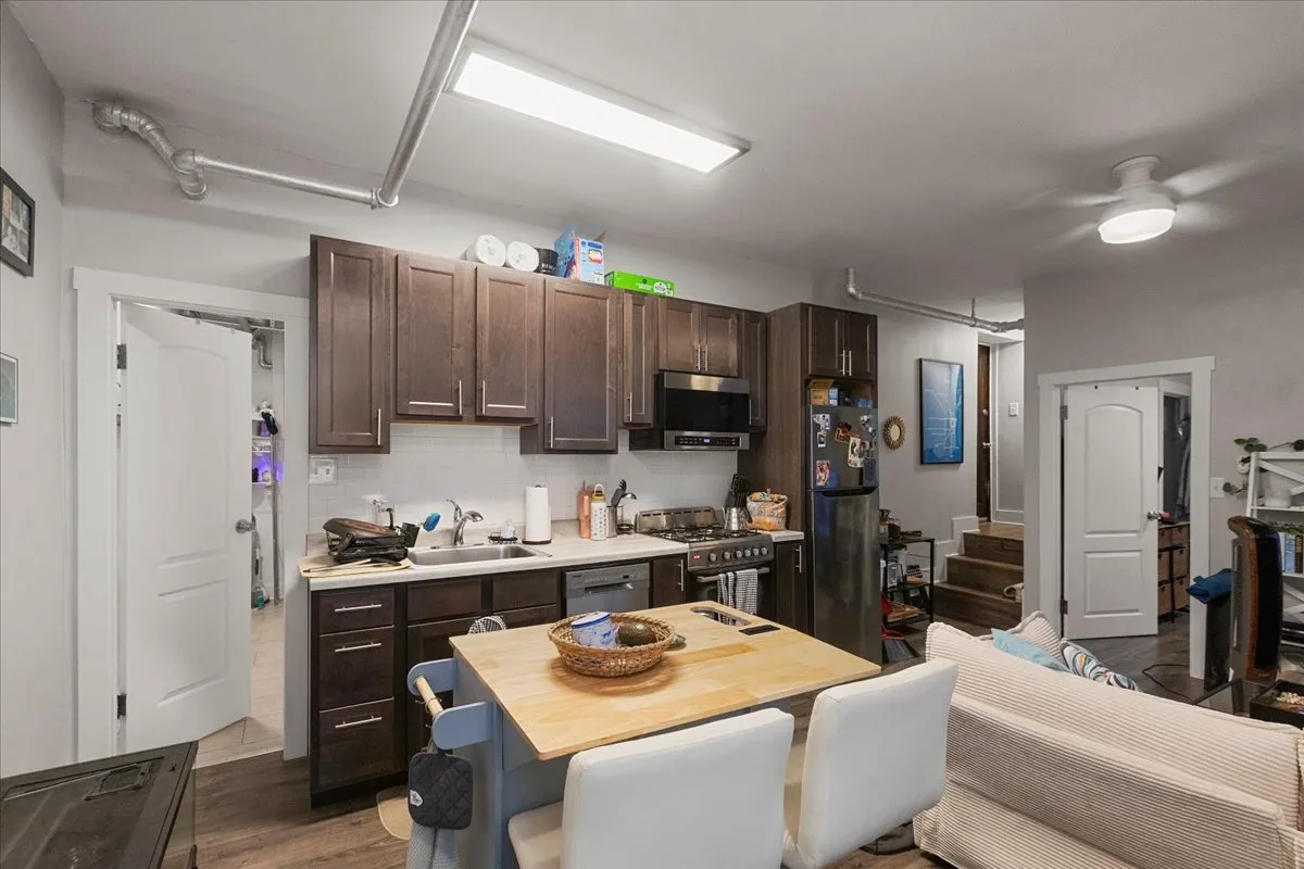 2348 W Addison St, ,  60618, USA 60618-unit#BS-Chicago-IL