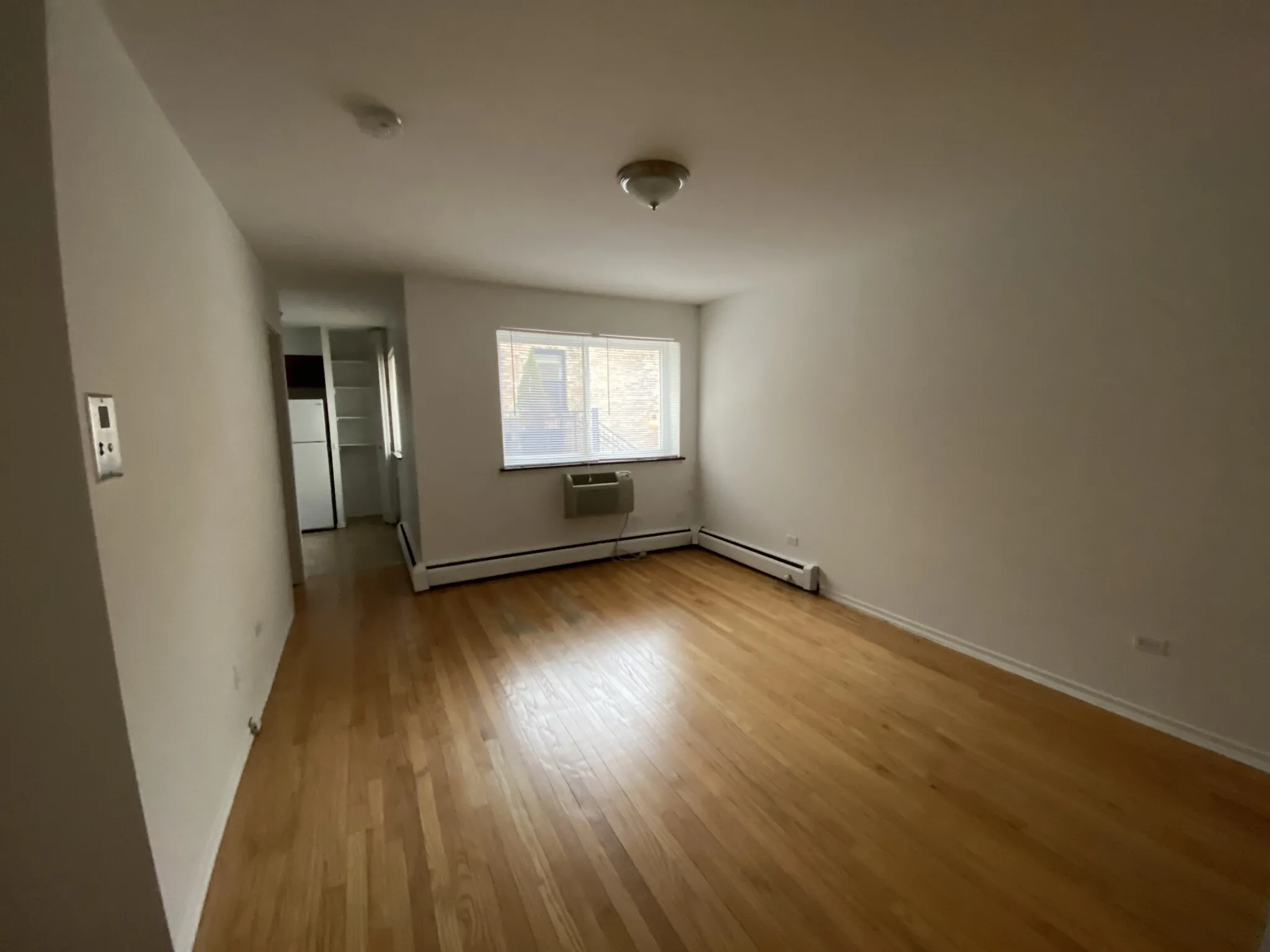 736 W Buena Ave, ,  60613, USA 60613-unit#305-Chicago-IL