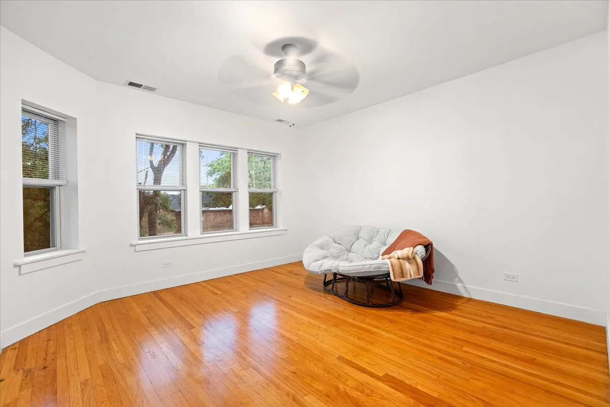 4055 N Spaulding Ave, ,  60618, USA 60618-unit#3-Chicago-IL