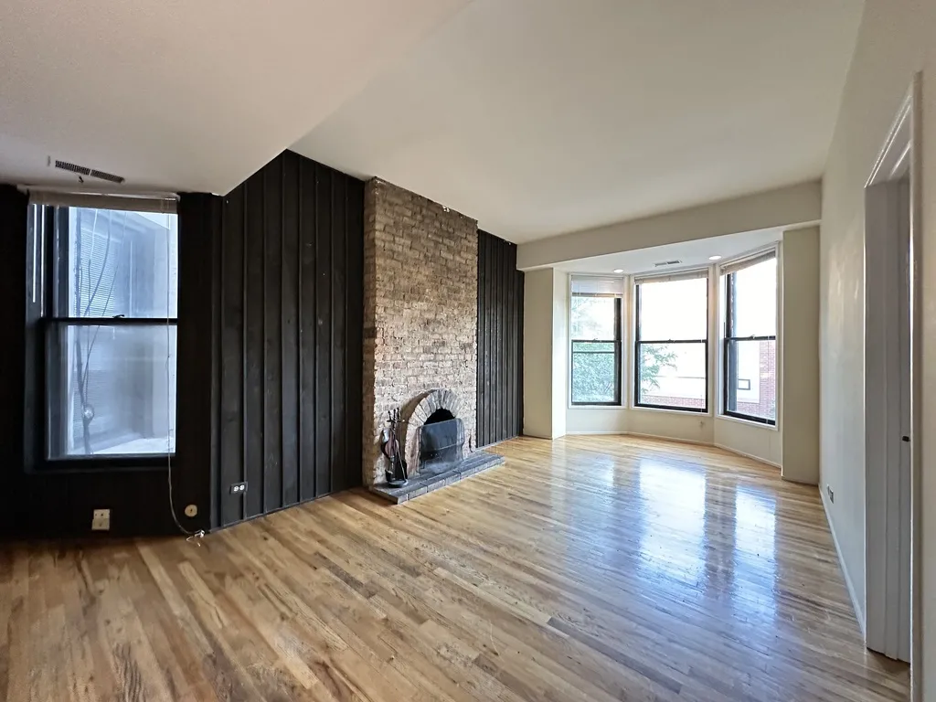 604 W Surf St, ,  60657, USA 60657-unit#3-Chicago-IL