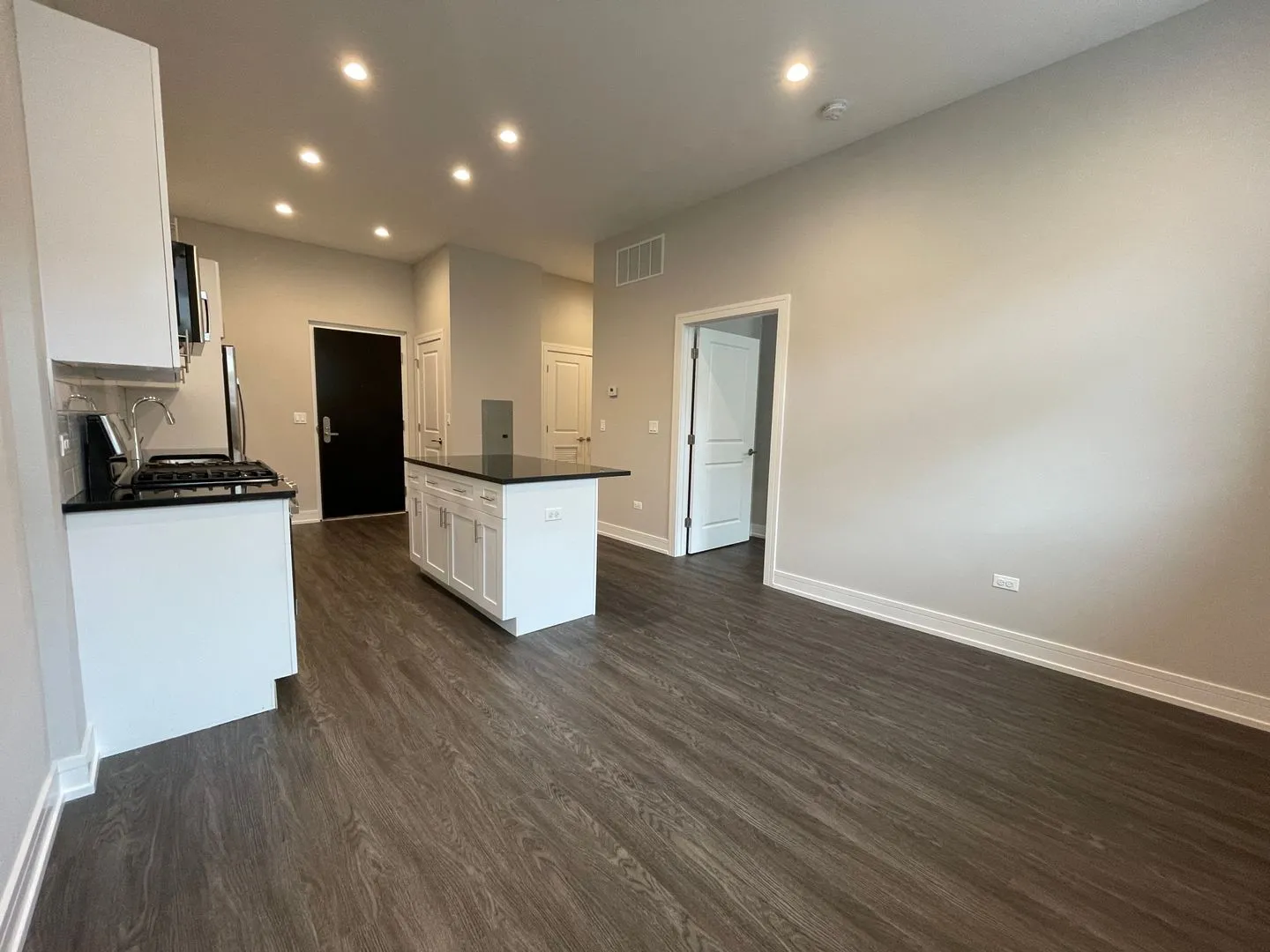 1730 W Greenleaf Ave, ,  60626, USA 60626-unit#1730-202-Chicago-IL