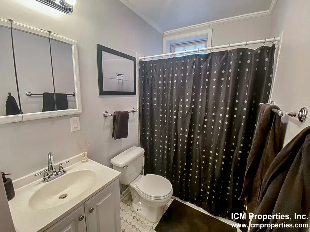 3708 N Sheffield Ave, , 60613, USA 60613-unit#3714-101-Chicago-IL